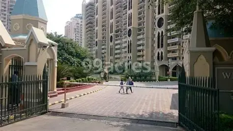 DLF WELLINGTON ESTATE